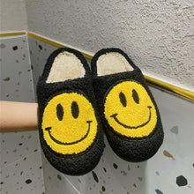 Lade das Bild in den Galerie-Viewer, Unisex Smiley Face Fuzzy Slippers For Home And Indoors Yososo Mart
